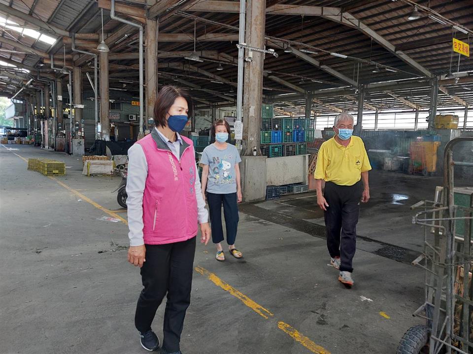 04月份鎮政活動剪影1110424果菜市場防疫清消